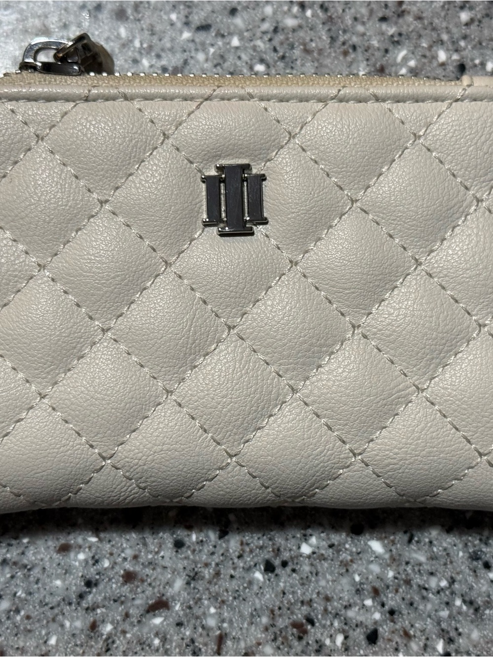 Quilted Leather Zip Wallet - Cream